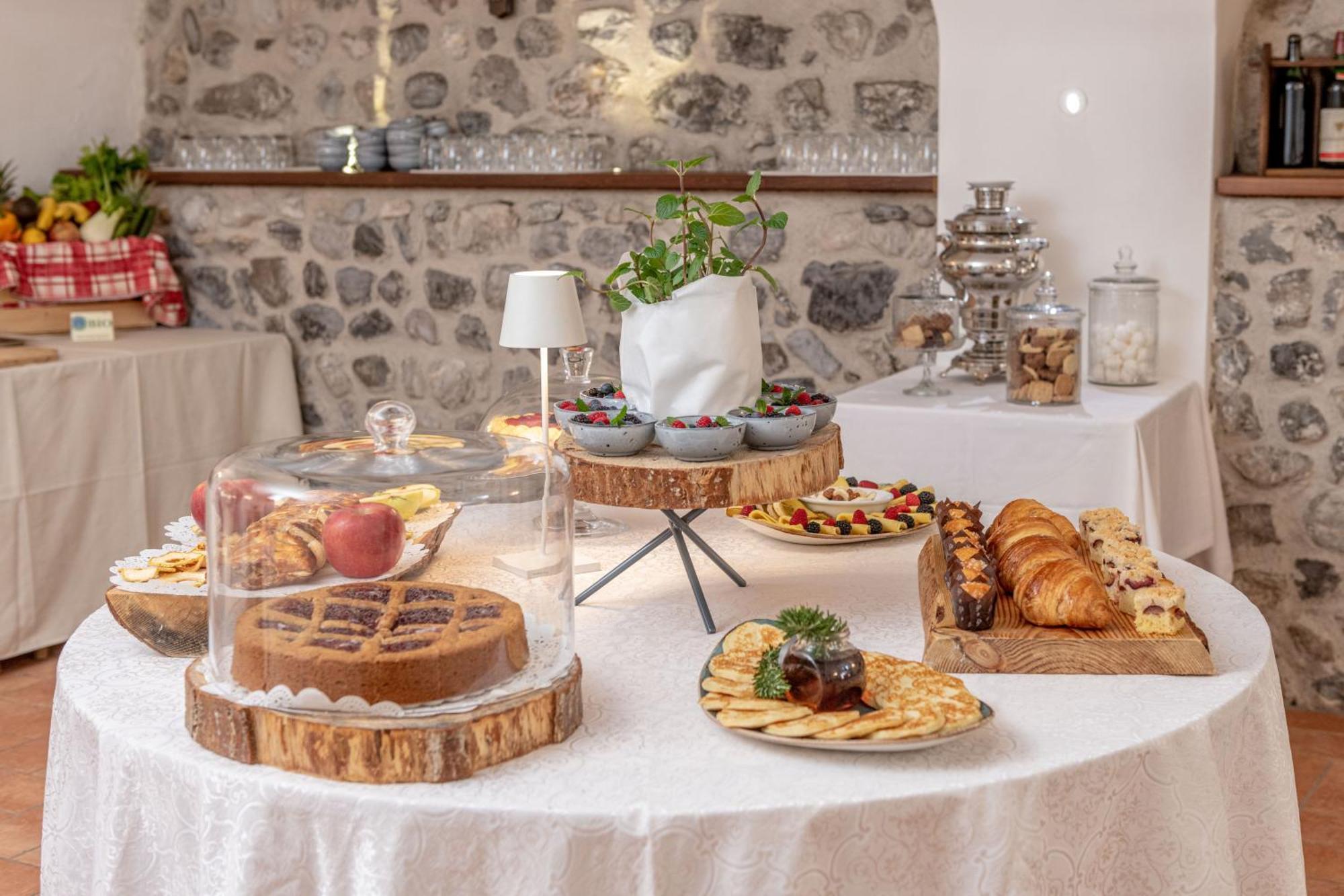 Good Life Hotel Garden Pieve Di Ledro Esterno foto